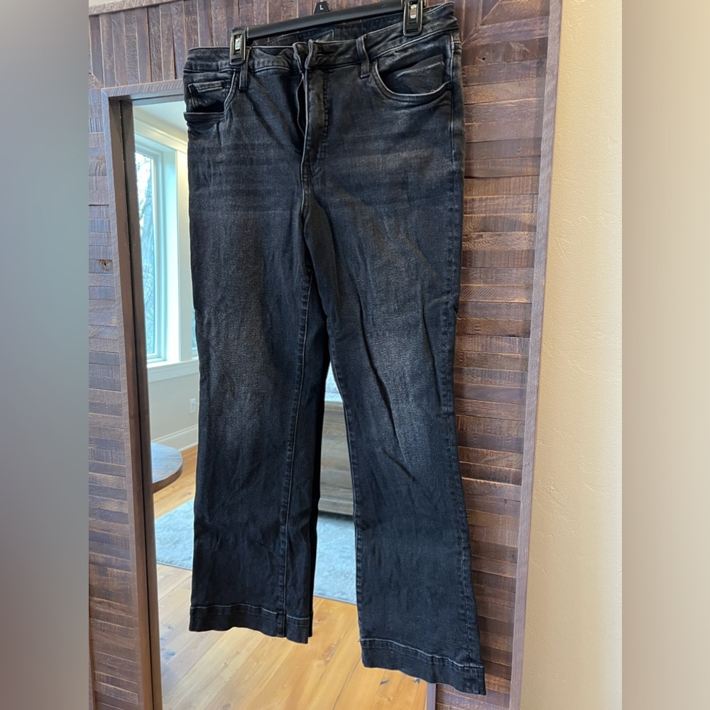 Kut from the Kloth Kelsey Fab Ab Ankle Flare